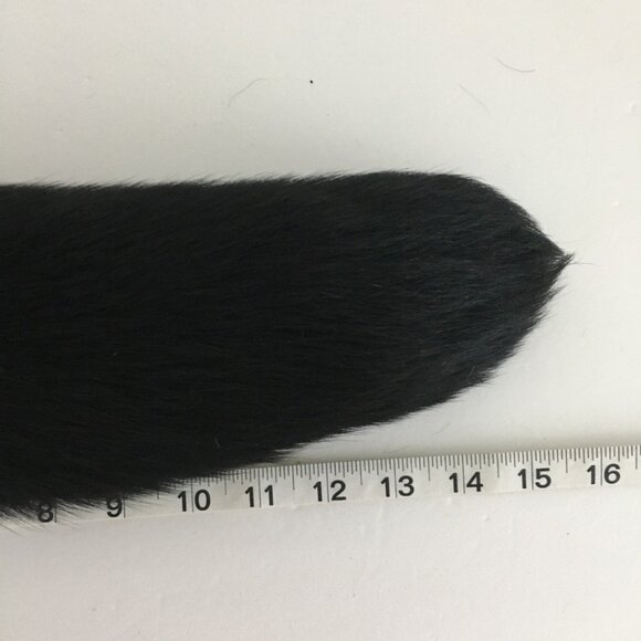 Animal Fur Tail Look Keychain - Picture 4 of 4
